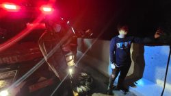 Dengan Sigap Polsek Samboja Bersama Tim Gabungan Padamkan Karhutla di Ruas Tol Balsam