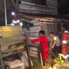 Bhabinkamtibmas Bersama Damkar Salurkan Air Bersih untuk Warga Terdampak Kemarau