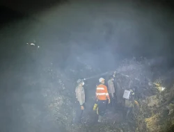 Gerak Cepat Polsek Tabang Bersama Tim Gabungan Tangani Karhutla di KM 14 Desa Buluk Sen