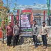 Jangan Tunggu Asap Mengepul, Bhabinkamtibmas dan Pemdes Sumber Sari Pasang Spanduk Cegah Karhutla