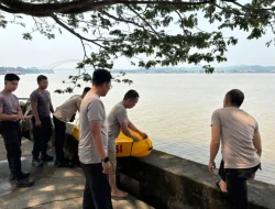 Hadapi Ancaman Karhutla, Kapolres Kukar Cek Langsung Kesiapan Peralatan Sat Samapta