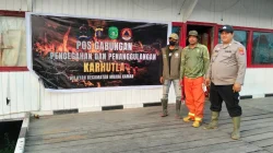 Menembus Jalur Sungai, Polisi dan BKSDA Berjibaku Padamkan Karhutla di Kawasan Cagar Alam Muara Kaman