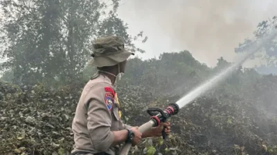 Api Membara di Loa Ipuh Darat, Tim Gabungan Bergerak Cepat Jinakkan Karhutla